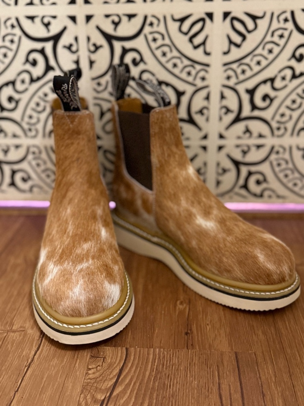 Rancherr brand Lechera hair on hide boots. W8